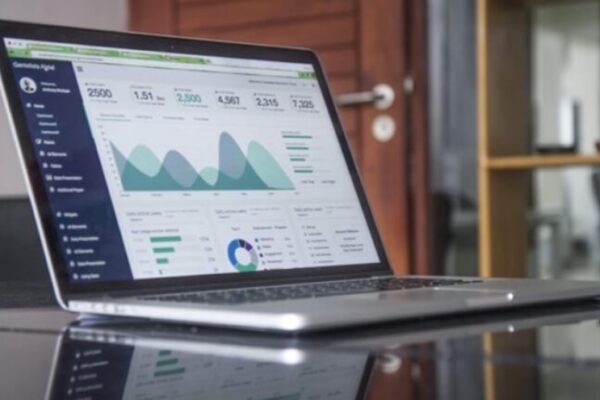 How to Plot Points on a Spline Chart