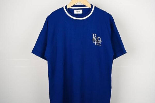 T-Shirts: The Iconic Wardrobe Essential that Defines Personal Style T-Shirts: The Iconic Wardrobe Essential that Defines Personal Style